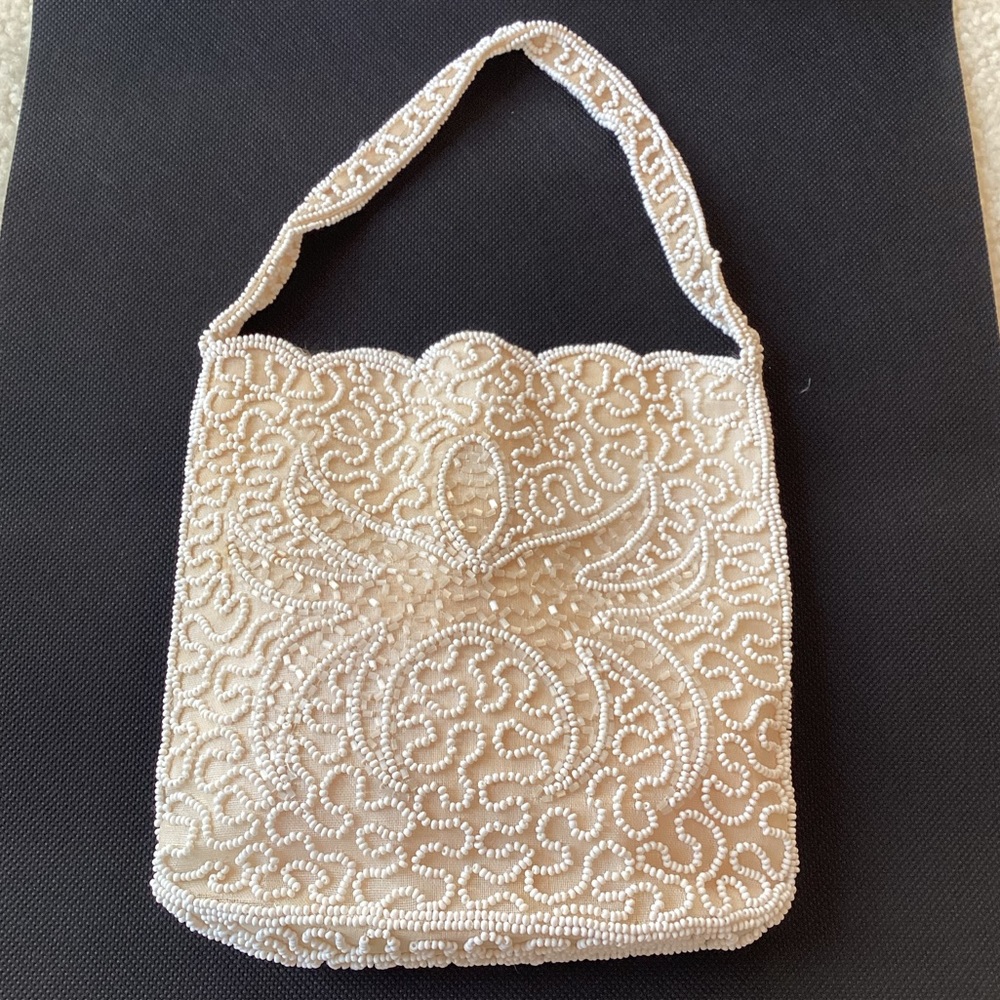 WALBORG Vintage Handmade Seed Beaded Purse Scalloped Edge Belgium - Picture 1 of 12